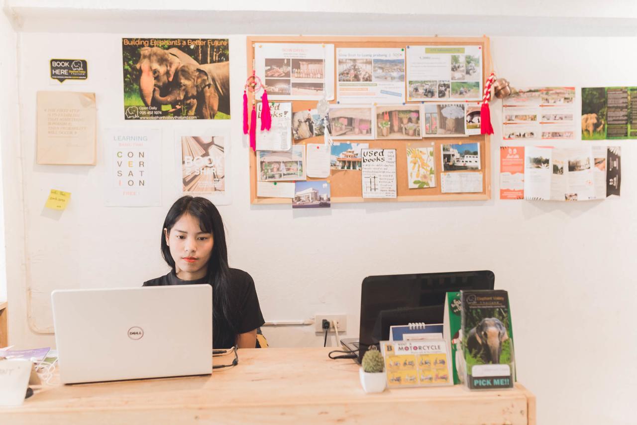 Sook Cafe And Youth Hostel Chiang Rai Bagian luar foto