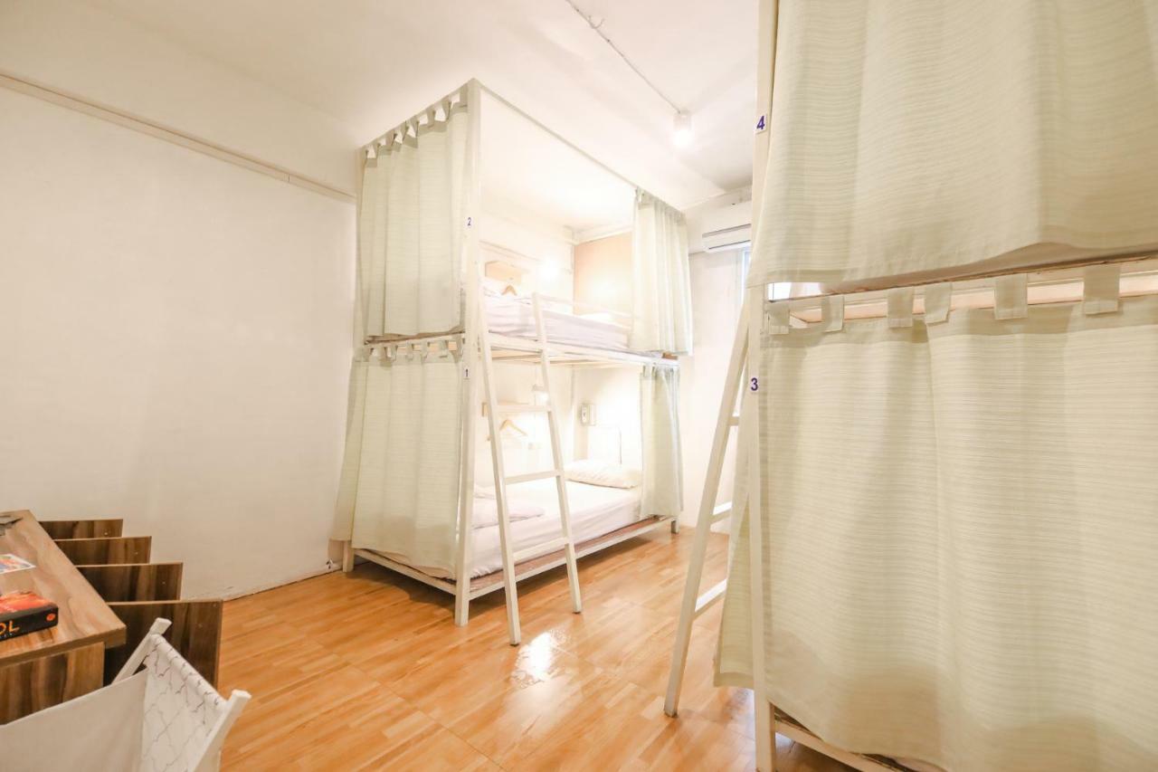 Sook Cafe And Youth Hostel Chiang Rai Bagian luar foto